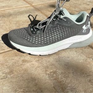 Under Armour HOVR turbulence shoe
